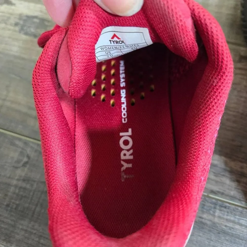 Women's Pink Athletic Sneakers - Lightweight Performance Trainer